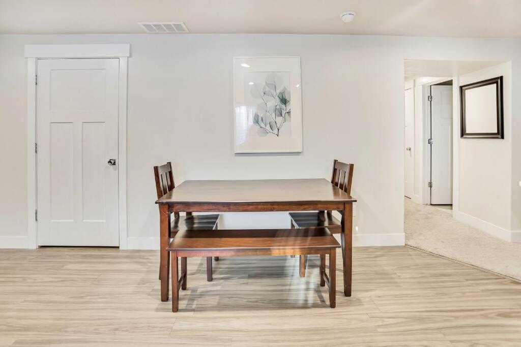New Furnished 2Bd Apt! Great For Long Stays Vineyard エクステリア 写真